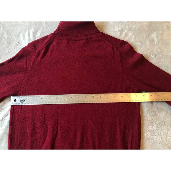 Turtleneck Sweater Womens Sz Lg Fitted Solid Red Embellished Cuffs Long Sleeves - Picture 3 of 10